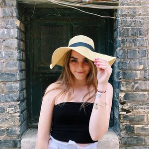 Meet your Posher, Brooke